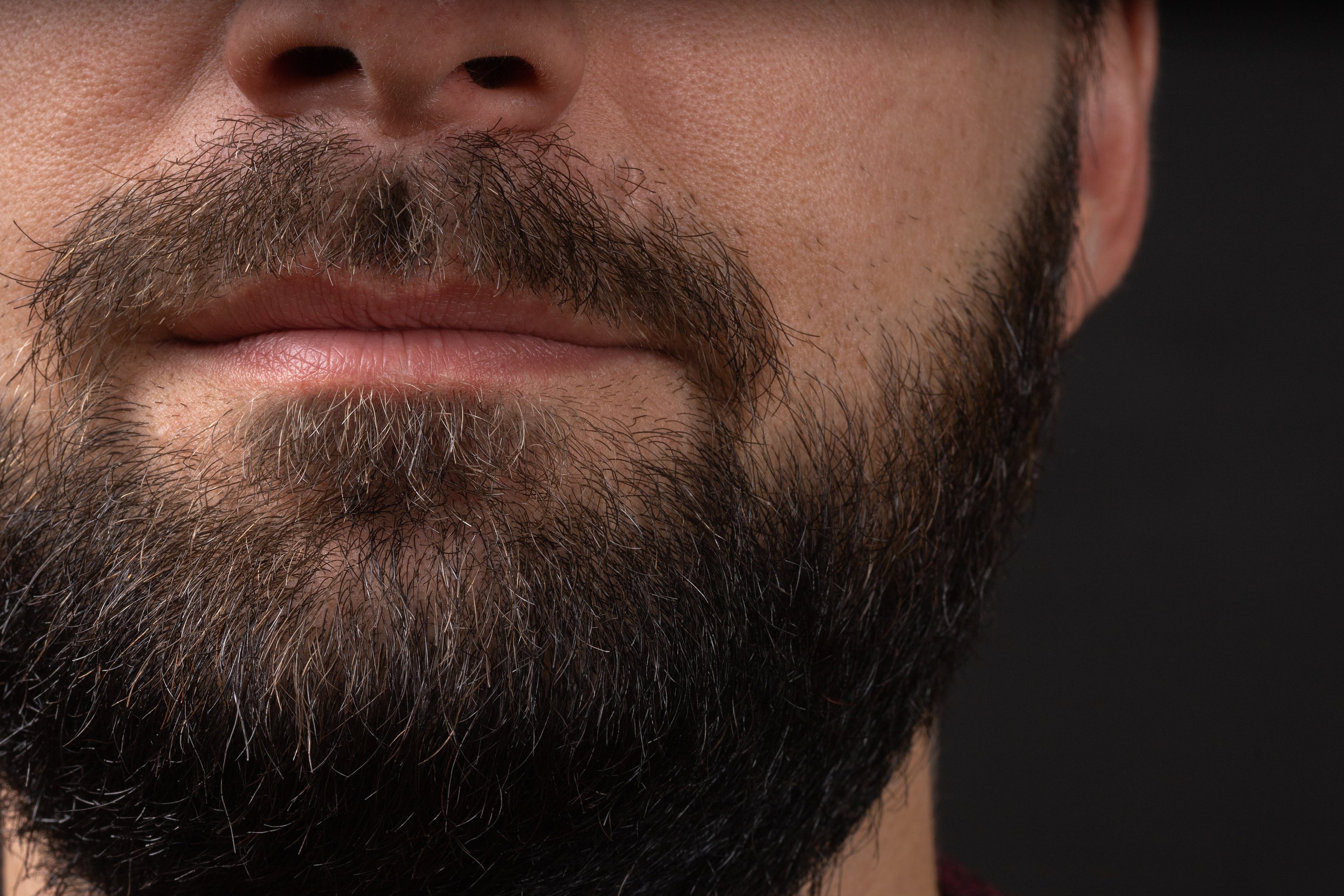 Barba Uomo: Guida Completa alla Cura e allo Stile secondo Scapicchio