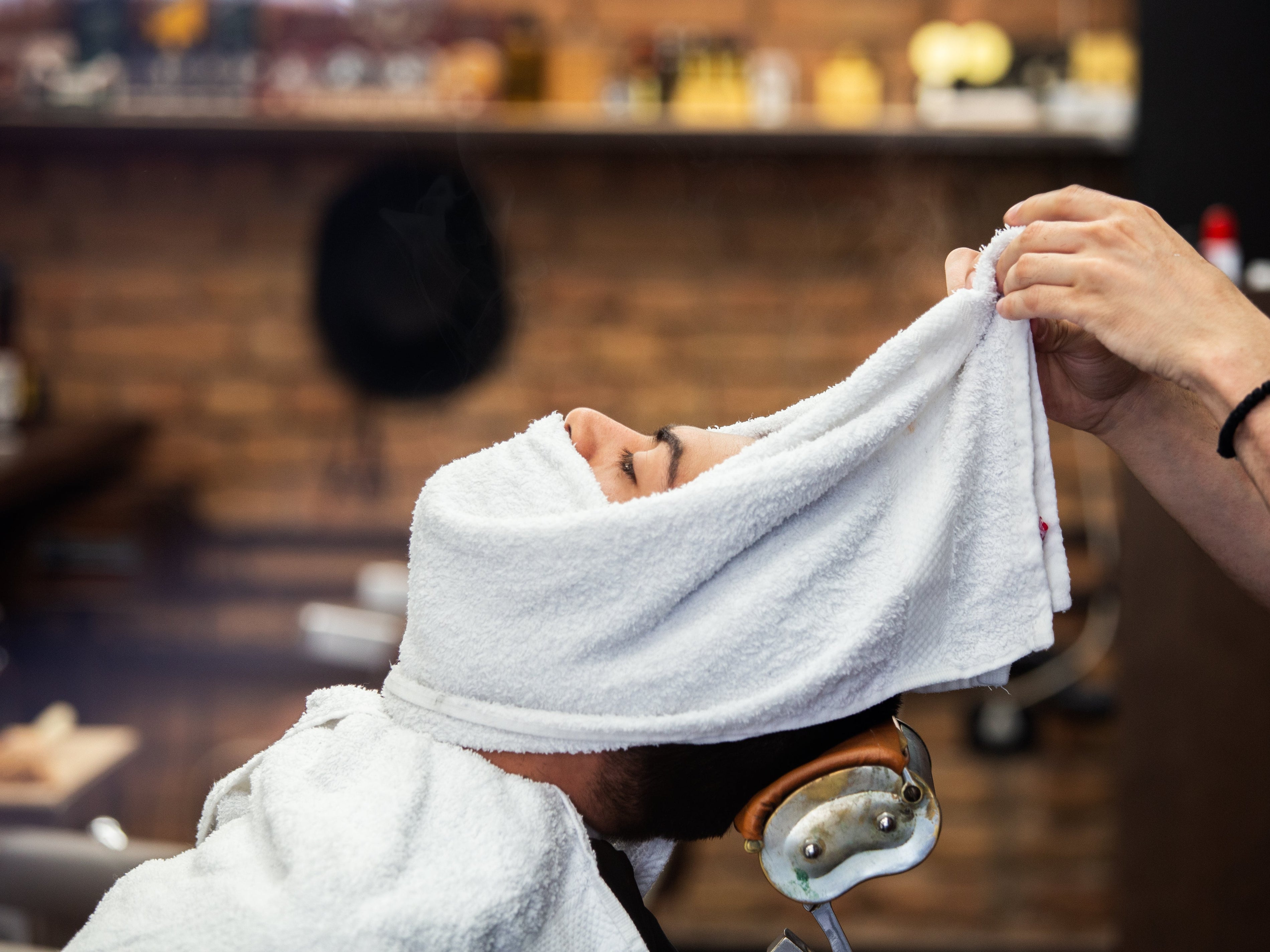 Hot Towel Shave: The Scapicchio Ritual of Elegance