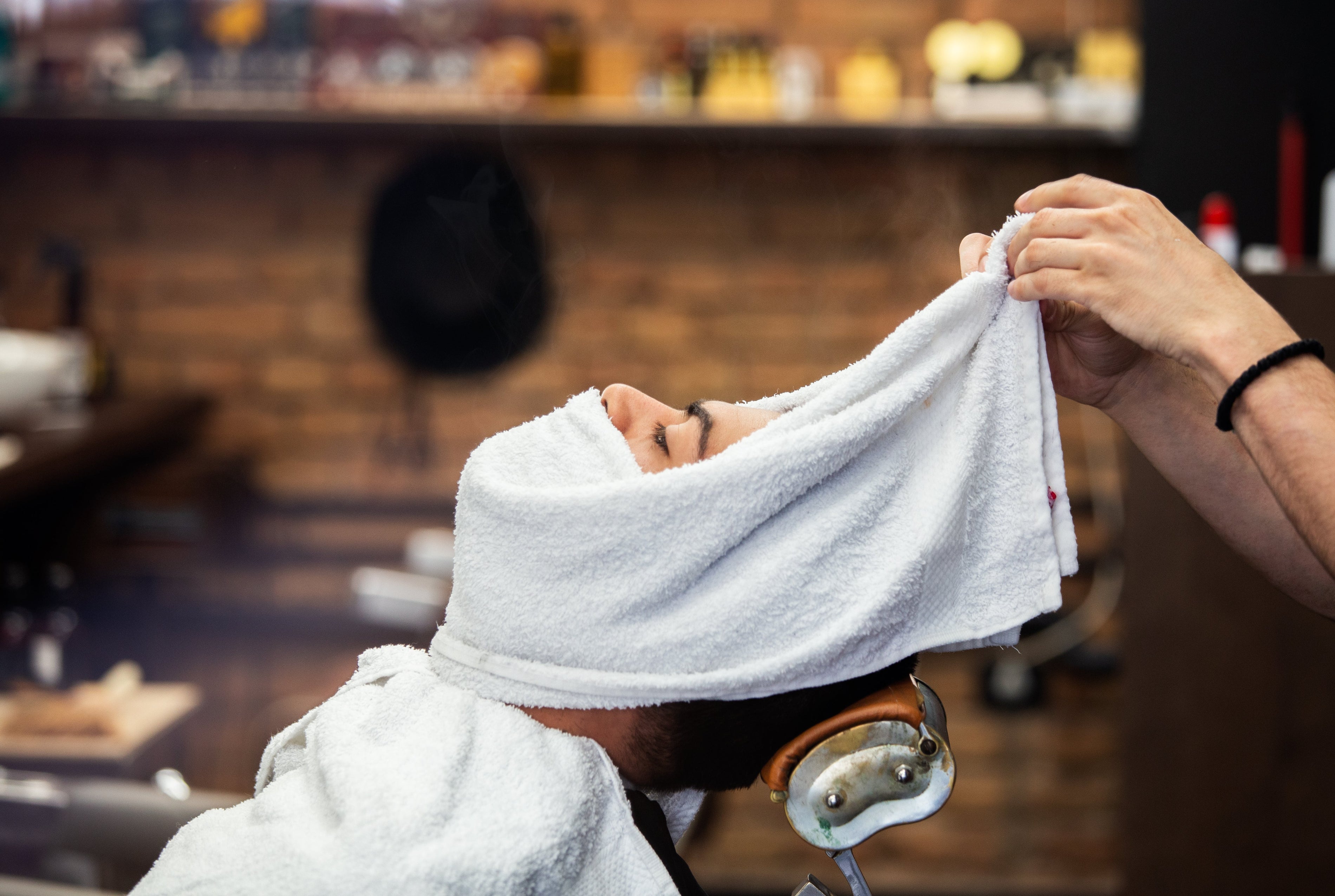 Hot Towel Shave: The Scapicchio Ritual of Elegance