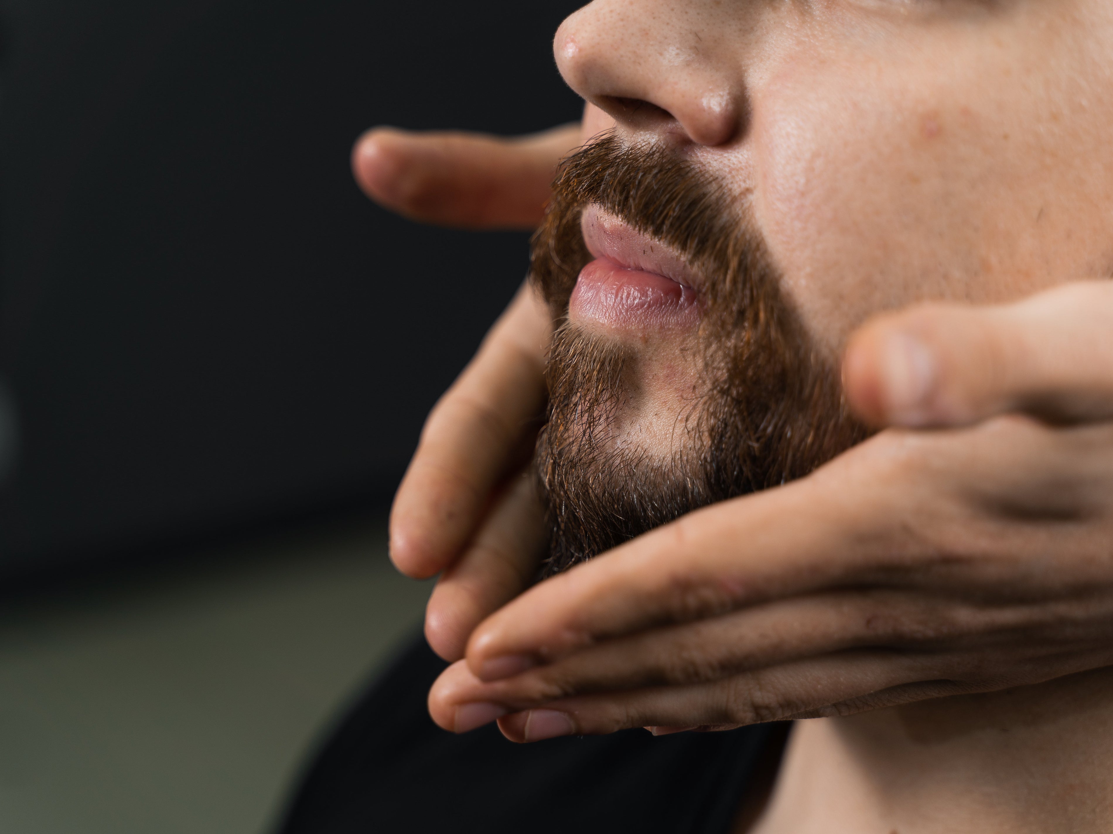 Modellare la Barba: L'Arte secondo il Metodo Scapicchio