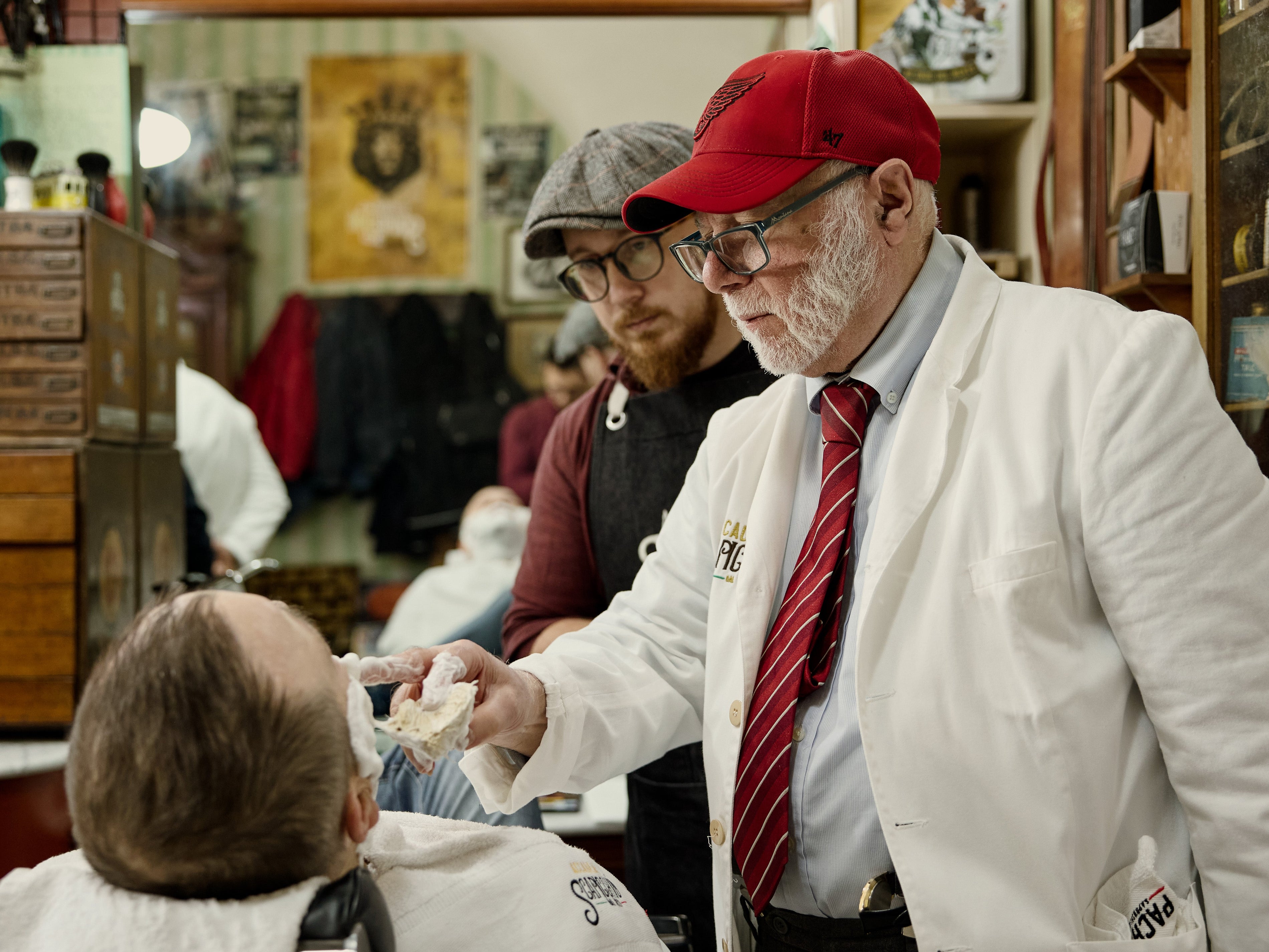 Come Fare la Barba: il Metodo Scapicchio per una Rasatura Autentica